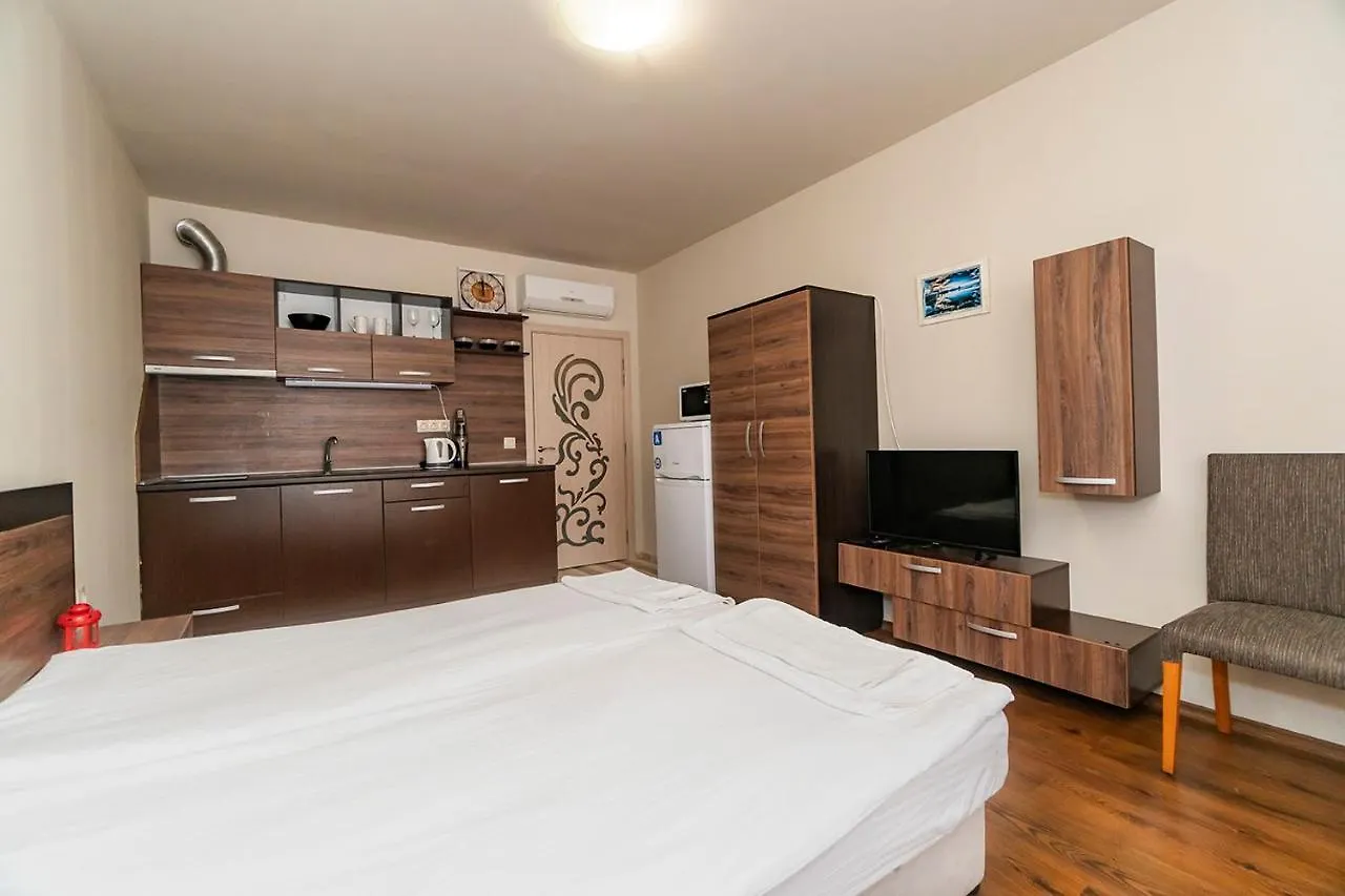 Studio Love - Diamond Beach Burgas City 0*,  Bulharsko